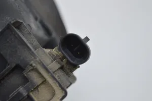 Opel Astra J Serratura del tappo del serbatoio del carburante 