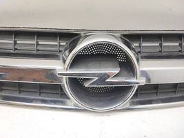 Opel Vectra C Grotelės viršutinės 13103966