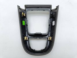 Opel Zafira C Ātrumu pārslēgšanas sviras dekoratīvā apdare (plastmasas) 1025708