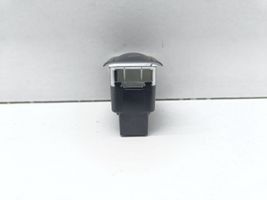 Mercedes-Benz E W212 Tailgate opening switch A2128204510