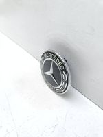 Mercedes-Benz C W204 Значок производителя A0008171701