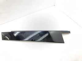 Mercedes-Benz C W204 Rivestimento modanatura del vetro della portiera posteriore A2046900387