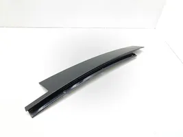 Mercedes-Benz C W204 Rivestimento modanatura del vetro della portiera posteriore A2046900387