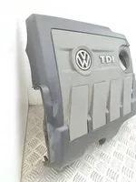 Volkswagen PASSAT B7 Engine cover (trim) 03L103925B