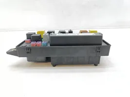 Opel Astra H Module de fusibles 13181662