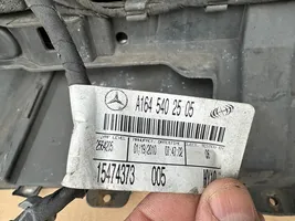 Mercedes-Benz ML W164 Zderzak przedni A1648857225