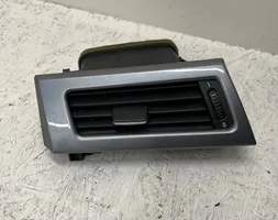 BMW 5 E60 E61 Centrālais gaisa ventilācijas režģis 64226910731