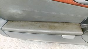 Mercedes-Benz SL R230 Etuoven verhoilu A2307202570