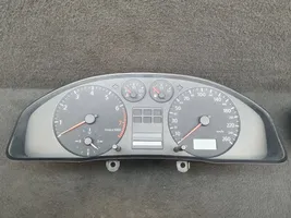 Audi A4 S4 B5 8D Geschwindigkeitsmesser Cockpit 8D0919861H