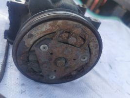 Audi A4 S4 B6 8E 8H Ilmastointilaitteen kompressorin pumppu (A/C) 8D0260805D