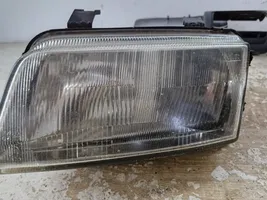 Audi A4 S4 B5 8D Lampa przednia 8D0941003E