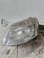 Peugeot Partner Lampa przednia 