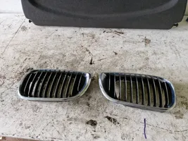 BMW 3 E46 Front grill 51137072129