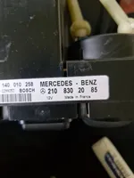 Mercedes-Benz E W210 Centralina del climatizzatore 2108302085