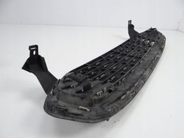 Ford Mondeo MK V Grotelės viršutinės DS738150J