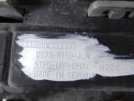 Ford Mondeo MK V Grotelės viršutinės DS738150J