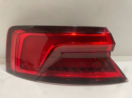 Audi A5 Lampy tylnej klapy bagażnika 8W6945091D