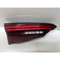 Audi A5 Lampy tylnej klapy bagażnika 8W6945093F