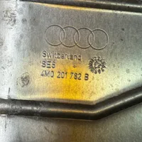 Audi Q7 4M Muu moottoritilan osa 4M0201801B