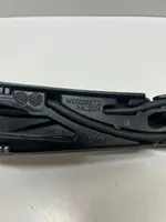 Audi Q7 4M Front wiper blade arm W000088714