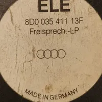 Audi A8 S8 D2 4D (B) Revêtement de pilier (bas) 8D0035411