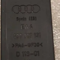 Audi A8 S8 D2 4D Autres relais 4D0907131