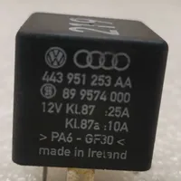 Audi A8 S8 D2 4D Autres relais 443951253AA