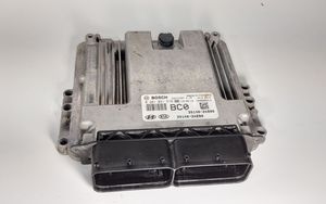 Hyundai Tucson TL Dzinēja vadības bloks 0281301578