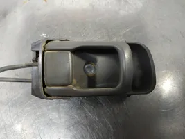 Nissan PickUp Klamka wewnętrzna drzwi tylnych 