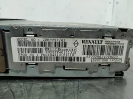 Renault Megane II Radio/CD/DVD/GPS-pääyksikkö 8200256140