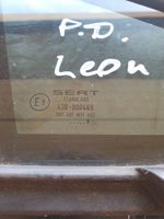 Seat Leon (1P) Szyba karoseryjna drzwi przednich 43R000469
