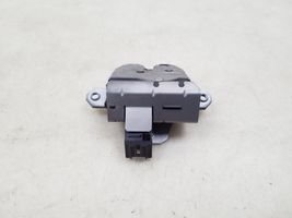 Volvo XC60 Loading door lock 31335052