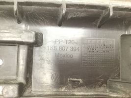 Volkswagen Jetta V Soporte de montaje del parachoques trasero 1K5807394