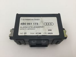 Audi A4 S4 B5 8D Hälytyksen ohjainlaite/moduuli 