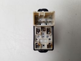 Hyundai Elantra Electric window control switch 9357620000