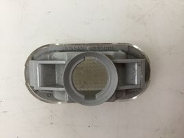 Nissan Note (E11) Indicatore di direzione del parafango anteriore 26160AX00A