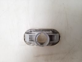 Nissan Note (E11) Indicatore di direzione del parafango anteriore 26160AX00A