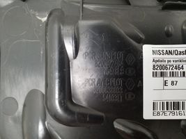 Nissan Qashqai Rivestimento della modanatura della chiusura del vano motore/cofano 8200672464