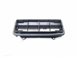 Nissan Juke I F15 Grill / Wlot powietrza błotnika przedniego 8200213712