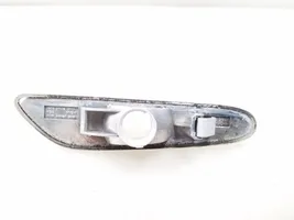 BMW 1 E82 E88 Front fender indicator light 7165742