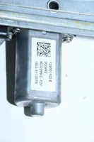 Renault Captur Elektryczny podnośnik szyby drzwi przednich 807019225R