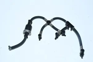 Toyota Yaris Fuel injector supply line/pipe 