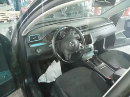 Volkswagen PASSAT Fahrersitz 