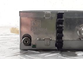 Renault Megane II Radio/CD/DVD/GPS-pääyksikkö 8200483757T