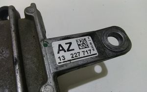 Opel Insignia A Engine mount bracket 13227717