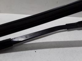 Opel Astra J Windshield/front glass wiper blade 13289889