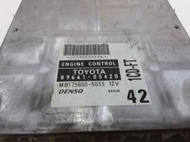 Toyota Avensis T220 Moottorin ohjainlaite/moduuli 8966105420
