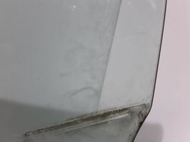 Subaru Legacy Pagrindinis priekinių durų stiklas (keturdurio) 43R000022