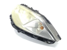 Renault Megane II Lampa przednia 