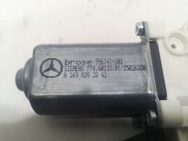 Mercedes-Benz A W169 Moteur de lève-vitre de porte arrière A1698202042